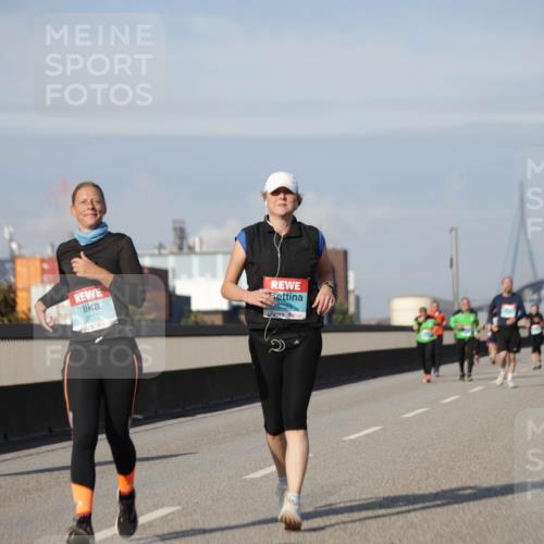03.10.2025 - Köhlbrandbrückenlauf Jannik Wohlers http://msf.ph/oto/9095382 03.10.2025 10:13:25 Position 3 2550, 2553 meine-sportfotos.de