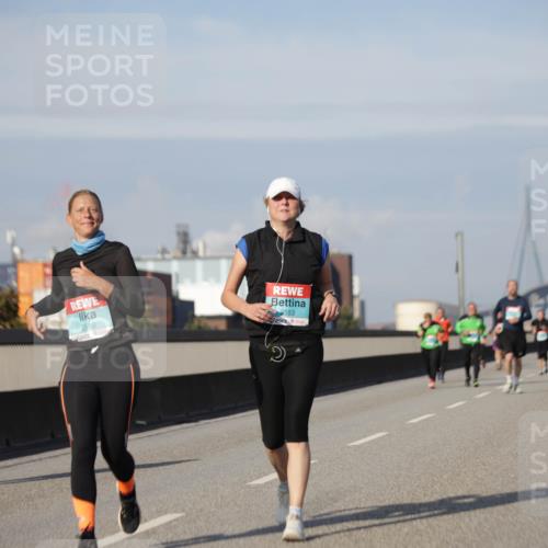03.10.2025 - Köhlbrandbrückenlauf Jannik Wohlers http://msf.ph/oto/9095388 03.10.2025 10:13:25 Position 3 2550, 2553 meine-sportfotos.de