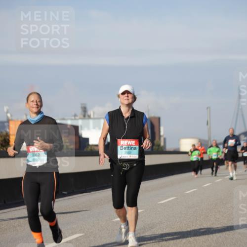 03.10.2025 - Köhlbrandbrückenlauf Jannik Wohlers http://msf.ph/oto/9095404 03.10.2025 10:13:25 Position 3 2550, 2553 meine-sportfotos.de