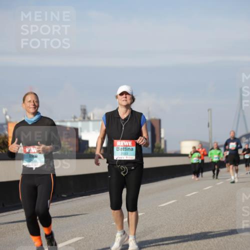 03.10.2025 - Köhlbrandbrückenlauf Jannik Wohlers http://msf.ph/oto/9095409 03.10.2025 10:13:26 Position 3 2550, 2553 meine-sportfotos.de
