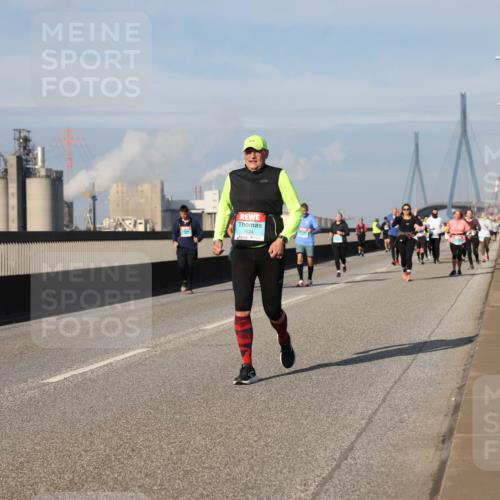 03.10.2025 - Köhlbrandbrückenlauf Lena Gebhardt http://msf.ph/oto/9095436 03.10.2025 10:09:44 Position 2 3634 meine-sportfotos.de
