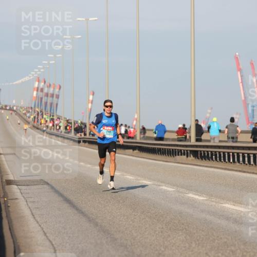 03.10.2025 - Köhlbrandbrückenlauf Lena Gebhardt http://msf.ph/oto/9095445 03.10.2025 09:32:16 Position 2  meine-sportfotos.de
