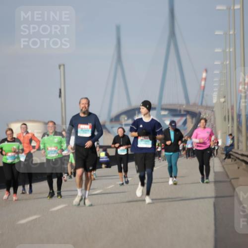 03.10.2025 - Köhlbrandbrückenlauf Jannik Wohlers http://msf.ph/oto/9095450 03.10.2025 10:13:28 Position 3  meine-sportfotos.de