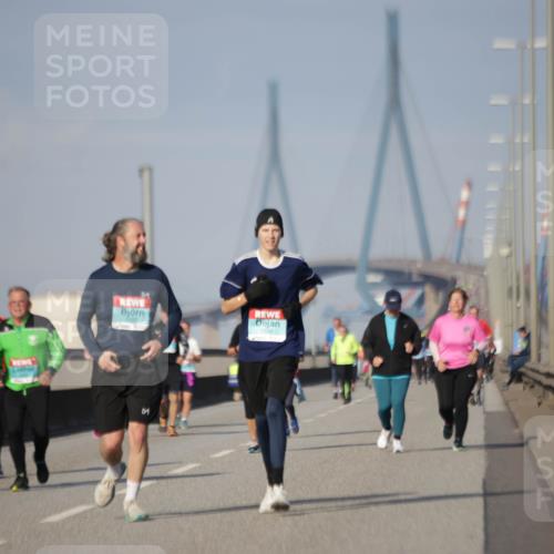 03.10.2025 - Köhlbrandbrückenlauf Jannik Wohlers http://msf.ph/oto/9095504 03.10.2025 10:13:31 Position 3  meine-sportfotos.de