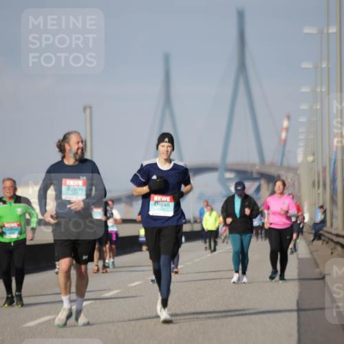 03.10.2025 - Köhlbrandbrückenlauf Jannik Wohlers http://msf.ph/oto/9095517 03.10.2025 10:13:31 Position 3  meine-sportfotos.de