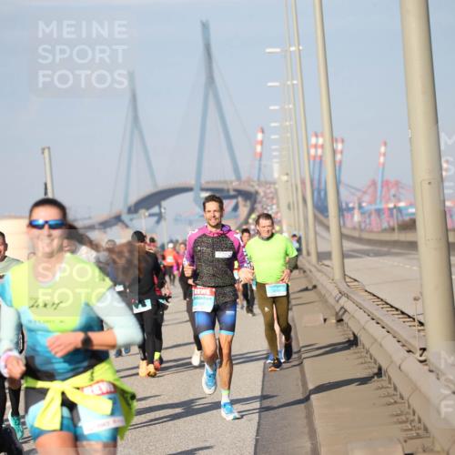03.10.2025 - Köhlbrandbrückenlauf Jannik Wohlers http://msf.ph/oto/9095519 03.10.2025 10:04:18 Position 3 2622, 2969 meine-sportfotos.de