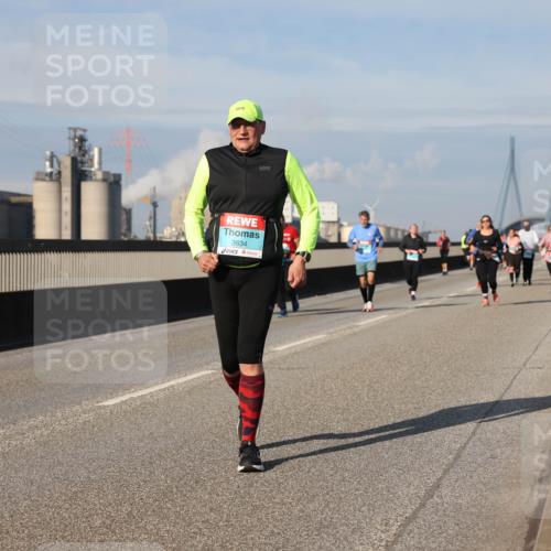 03.10.2025 - Köhlbrandbrückenlauf Lena Gebhardt http://msf.ph/oto/9095520 03.10.2025 10:09:46 Position 2  meine-sportfotos.de