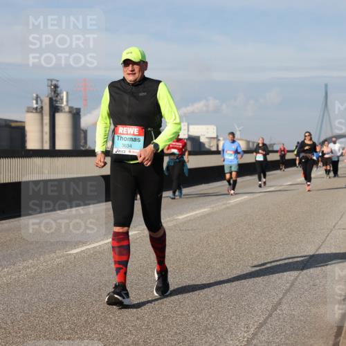 03.10.2025 - Köhlbrandbrückenlauf Lena Gebhardt http://msf.ph/oto/9095533 03.10.2025 10:09:46 Position 2  meine-sportfotos.de