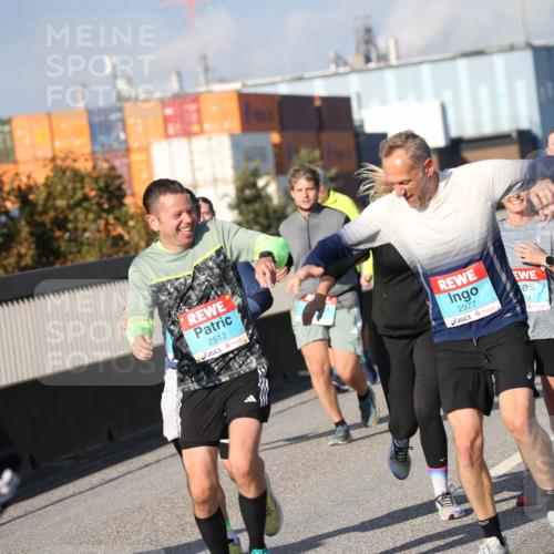 03.10.2025 - Köhlbrandbrückenlauf Jannik Wohlers http://msf.ph/oto/9095608 03.10.2025 10:04:22 Position 3 2512, 2977, 78 meine-sportfotos.de