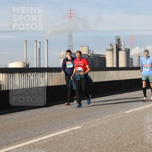03.10.2025 - Köhlbrandbrückenlauf Lena Gebhardt http://msf.ph/oto/9095628 03.10.2025 10:09:51 Position 2  meine-sportfotos.de
