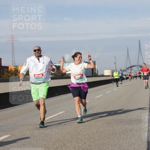 03.10.2025 - Köhlbrandbrückenlauf Jannik Wohlers http://msf.ph/oto/9095643 03.10.2025 10:13:54 Position 3 3439, 3453 meine-sportfotos.de