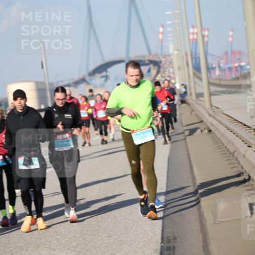 03.10.2025 - Köhlbrandbrückenlauf Jannik Wohlers http://msf.ph/oto/9095656 03.10.2025 10:04:24 Position 3 3129 meine-sportfotos.de