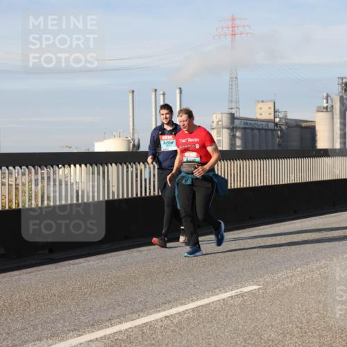 03.10.2025 - Köhlbrandbrückenlauf Lena Gebhardt http://msf.ph/oto/9095670 03.10.2025 10:09:52 Position 2  meine-sportfotos.de