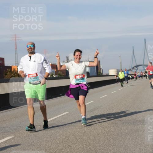 03.10.2025 - Köhlbrandbrückenlauf Jannik Wohlers http://msf.ph/oto/9095674 03.10.2025 10:13:54 Position 3 3439, 3453 meine-sportfotos.de