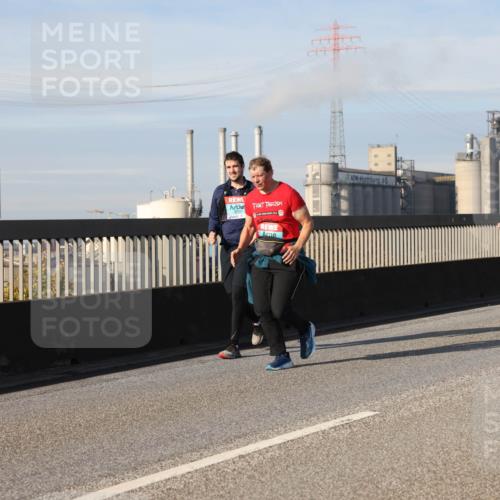 03.10.2025 - Köhlbrandbrückenlauf Lena Gebhardt http://msf.ph/oto/9095687 03.10.2025 10:09:52 Position 2  meine-sportfotos.de