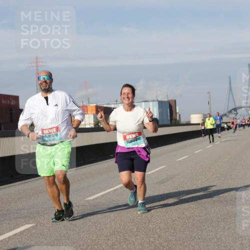 03.10.2025 - Köhlbrandbrückenlauf Jannik Wohlers http://msf.ph/oto/9095697 03.10.2025 10:13:55 Position 3 3439, 3453 meine-sportfotos.de