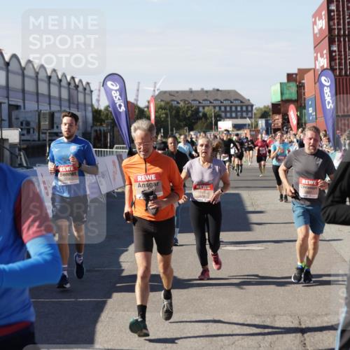 03.10.2025 - Köhlbrandbrückenlauf Jannik Wohlers http://msf.ph/oto/9095773 03.10.2025 13:20:56 Ziel 4709, 4915, 4916, 5006, 5084, 5130, 5156, 5169, 5377, 5480, 5501, 5774, 6296, 6645, 6646, 6648, 6650, 6703, 6780 meine-sportfotos.de
