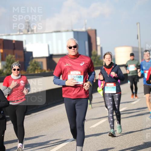 03.10.2025 - Köhlbrandbrückenlauf Jannik Wohlers http://msf.ph/oto/9095776 03.10.2025 10:04:33 Position 3 1934, 83, 3029 meine-sportfotos.de