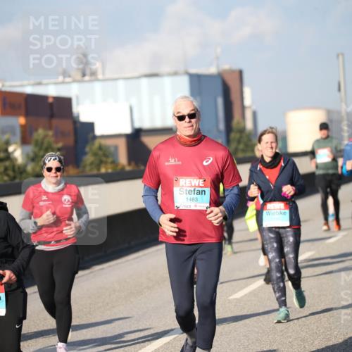 03.10.2025 - Köhlbrandbrückenlauf Jannik Wohlers http://msf.ph/oto/9095785 03.10.2025 10:04:33 Position 3 1934, 1483, 3029 meine-sportfotos.de