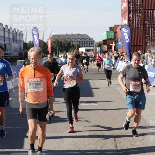 03.10.2025 - Köhlbrandbrückenlauf Jannik Wohlers http://msf.ph/oto/9095831 03.10.2025 13:20:57 Ziel 4709, 4915, 4916, 5006, 5084, 5130, 5156, 5169, 5377, 5480, 5501, 6296, 6645, 6646, 6648, 6650, 6703, 6780 meine-sportfotos.de