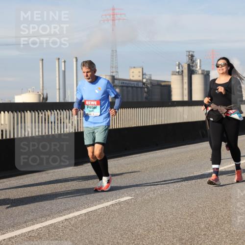 03.10.2025 - Köhlbrandbrückenlauf Lena Gebhardt http://msf.ph/oto/9095840 03.10.2025 10:09:53 Position 2 2646 meine-sportfotos.de