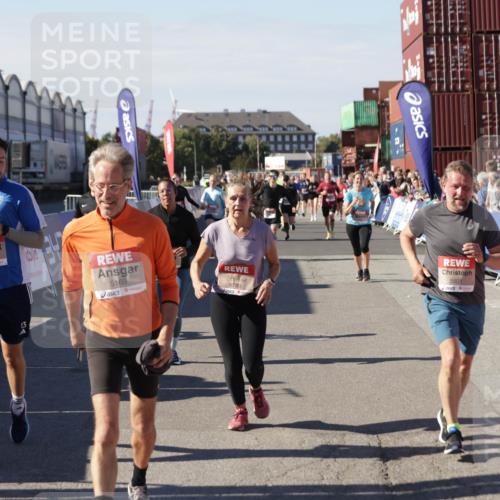 03.10.2025 - Köhlbrandbrückenlauf Jannik Wohlers http://msf.ph/oto/9095852 03.10.2025 13:20:57 Ziel 4709, 4915, 4916, 5006, 5084, 5130, 5156, 5169, 5377, 5480, 5501, 6296, 6645, 6646, 6648, 6650, 6703, 6780 meine-sportfotos.de