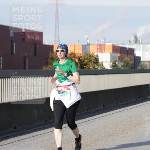 03.10.2025 - Köhlbrandbrückenlauf Jannik Wohlers http://msf.ph/oto/9095887 03.10.2025 10:16:59 Position 3 3258 meine-sportfotos.de