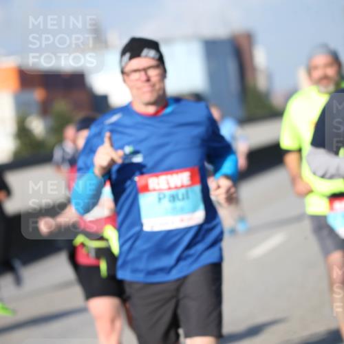 03.10.2025 - Köhlbrandbrückenlauf Jannik Wohlers http://msf.ph/oto/9095921 03.10.2025 10:04:39 Position 3 3000 meine-sportfotos.de