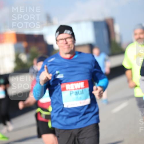 03.10.2025 - Köhlbrandbrückenlauf Jannik Wohlers http://msf.ph/oto/9095927 03.10.2025 10:04:39 Position 3 3069 meine-sportfotos.de