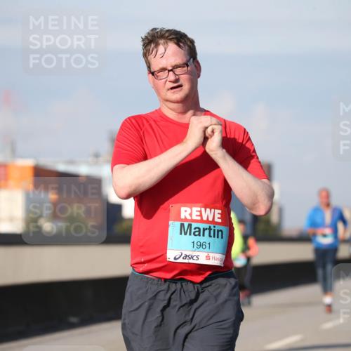 03.10.2025 - Köhlbrandbrückenlauf Jannik Wohlers http://msf.ph/oto/9095951 03.10.2025 10:14:05 Position 3 1961 meine-sportfotos.de