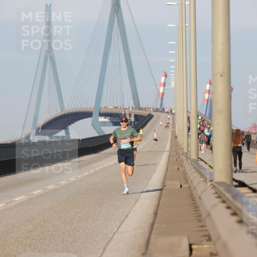 03.10.2025 - Köhlbrandbrückenlauf Lena Gebhardt http://msf.ph/oto/9095960 03.10.2025 09:32:57 Position 2  meine-sportfotos.de