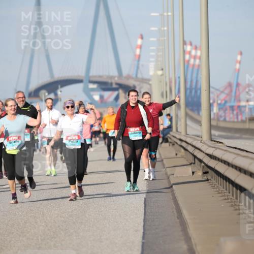 03.10.2025 - Köhlbrandbrückenlauf Jannik Wohlers http://msf.ph/oto/9095987 03.10.2025 10:14:16 Position 3 2895 meine-sportfotos.de