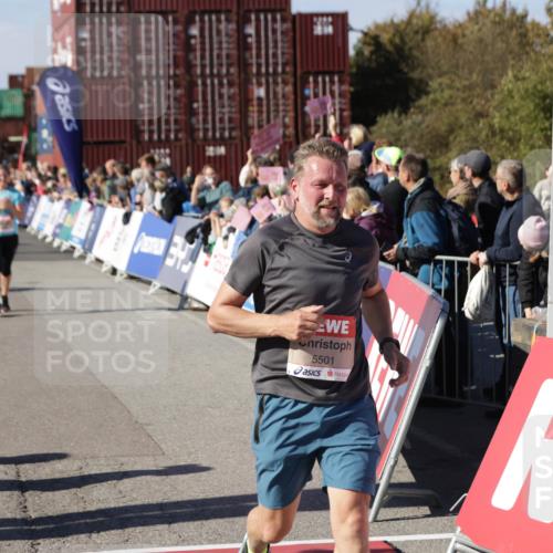 03.10.2025 - Köhlbrandbrückenlauf Jannik Wohlers http://msf.ph/oto/9095988 03.10.2025 13:20:58 Ziel 4680, 4709, 4915, 4916, 5006, 5084, 5130, 5156, 5169, 5363, 5377, 5480, 5501, 6296, 6645, 6646, 6648, 6650, 6703, 6780 meine-sportfotos.de