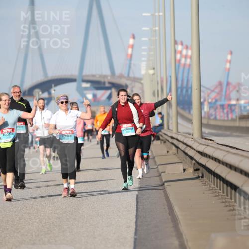 03.10.2025 - Köhlbrandbrückenlauf Jannik Wohlers http://msf.ph/oto/9095998 03.10.2025 10:14:16 Position 3 2894, 3673, 2344 meine-sportfotos.de