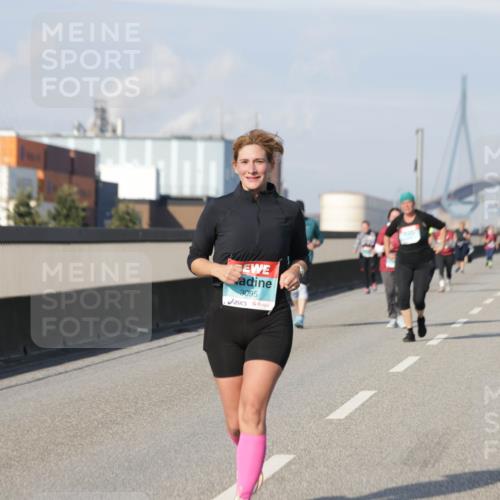 03.10.2025 - Köhlbrandbrückenlauf Jannik Wohlers http://msf.ph/oto/9096000 03.10.2025 10:17:04 Position 3 3095 meine-sportfotos.de