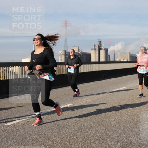 03.10.2025 - Köhlbrandbrückenlauf Lena Gebhardt http://msf.ph/oto/9096019 03.10.2025 10:09:55 Position 2  meine-sportfotos.de