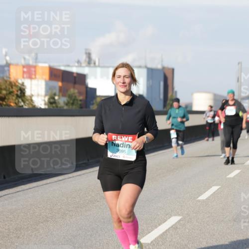 03.10.2025 - Köhlbrandbrückenlauf Jannik Wohlers http://msf.ph/oto/9096044 03.10.2025 10:17:05 Position 3 3095 meine-sportfotos.de