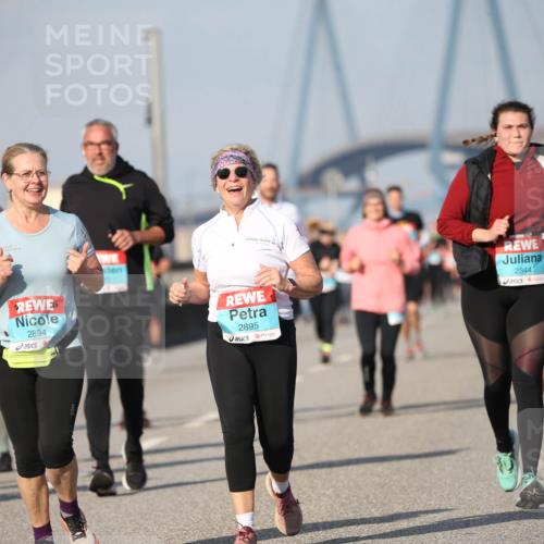 03.10.2025 - Köhlbrandbrückenlauf Jannik Wohlers http://msf.ph/oto/9096072 03.10.2025 10:14:22 Position 3 2894, 2895, 2344 meine-sportfotos.de