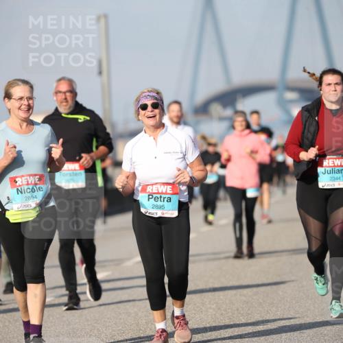 03.10.2025 - Köhlbrandbrückenlauf Jannik Wohlers http://msf.ph/oto/9096078 03.10.2025 10:14:22 Position 3 2894, 2895, 2344 meine-sportfotos.de