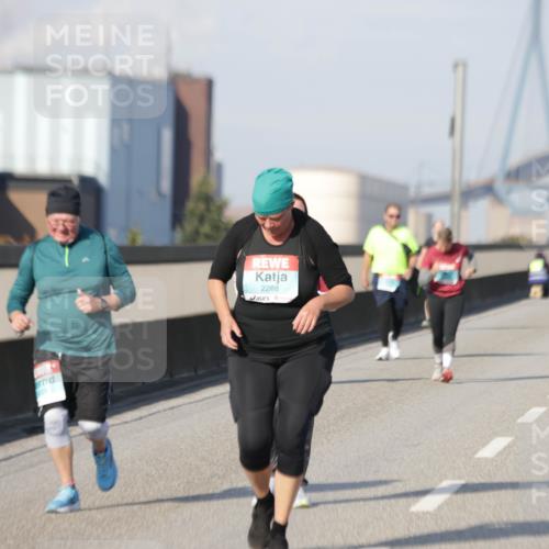 03.10.2025 - Köhlbrandbrückenlauf Jannik Wohlers http://msf.ph/oto/9096090 03.10.2025 10:17:09 Position 3 2288 meine-sportfotos.de