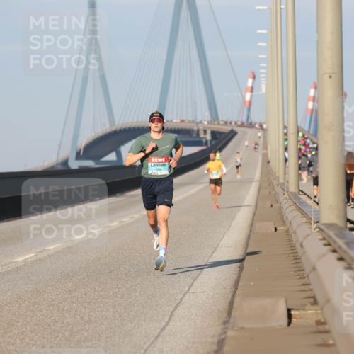 03.10.2025 - Köhlbrandbrückenlauf Lena Gebhardt http://msf.ph/oto/9096099 03.10.2025 09:33:00 Position 2  meine-sportfotos.de