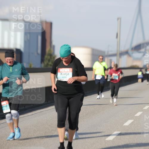 03.10.2025 - Köhlbrandbrückenlauf Jannik Wohlers http://msf.ph/oto/9096100 03.10.2025 10:17:09 Position 3 2288 meine-sportfotos.de
