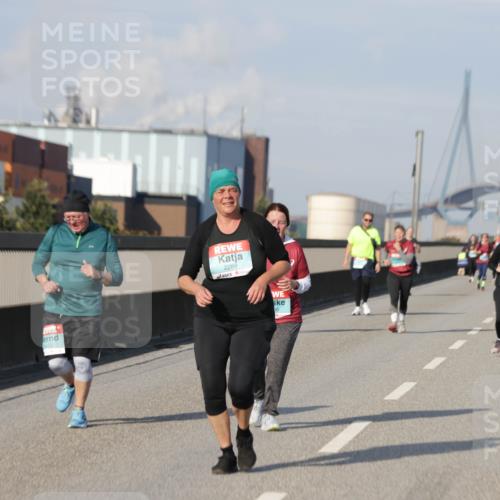 03.10.2025 - Köhlbrandbrückenlauf Jannik Wohlers http://msf.ph/oto/9096107 03.10.2025 10:17:11 Position 3 2288, 30 meine-sportfotos.de