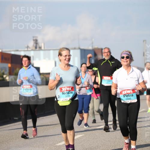 03.10.2025 - Köhlbrandbrückenlauf Jannik Wohlers http://msf.ph/oto/9096108 03.10.2025 10:14:25 Position 3 2781, 2894, 2895 meine-sportfotos.de