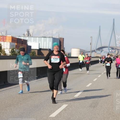 03.10.2025 - Köhlbrandbrückenlauf Jannik Wohlers http://msf.ph/oto/9096149 03.10.2025 10:17:11 Position 3 2288 meine-sportfotos.de