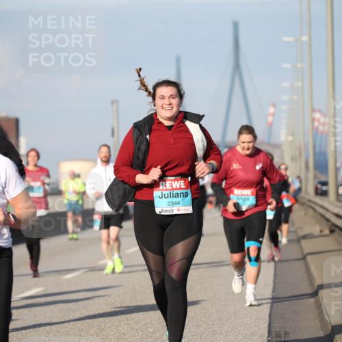 03.10.2025 - Köhlbrandbrückenlauf Jannik Wohlers http://msf.ph/oto/9096158 03.10.2025 10:14:26 Position 3 2895, 2344 meine-sportfotos.de