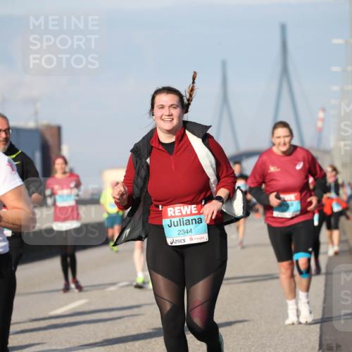 03.10.2025 - Köhlbrandbrückenlauf Jannik Wohlers http://msf.ph/oto/9096194 03.10.2025 10:14:27 Position 3 2895, 2344 meine-sportfotos.de