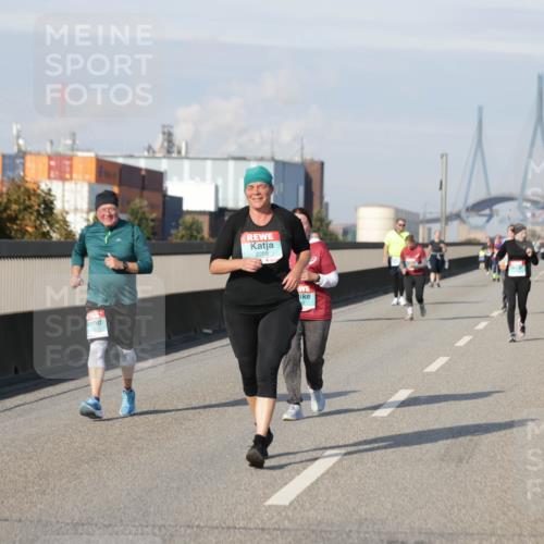 03.10.2025 - Köhlbrandbrückenlauf Jannik Wohlers http://msf.ph/oto/9096208 03.10.2025 10:17:12 Position 3 2288 meine-sportfotos.de