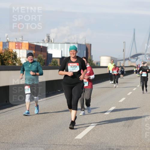 03.10.2025 - Köhlbrandbrückenlauf Jannik Wohlers http://msf.ph/oto/9096213 03.10.2025 10:17:12 Position 3 2288 meine-sportfotos.de
