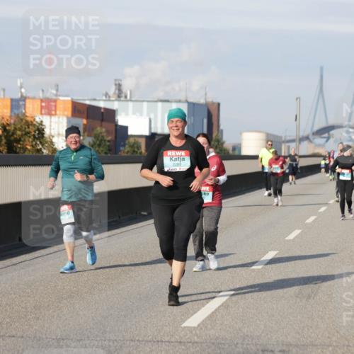 03.10.2025 - Köhlbrandbrückenlauf Jannik Wohlers http://msf.ph/oto/9096215 03.10.2025 10:17:12 Position 3 2288 meine-sportfotos.de